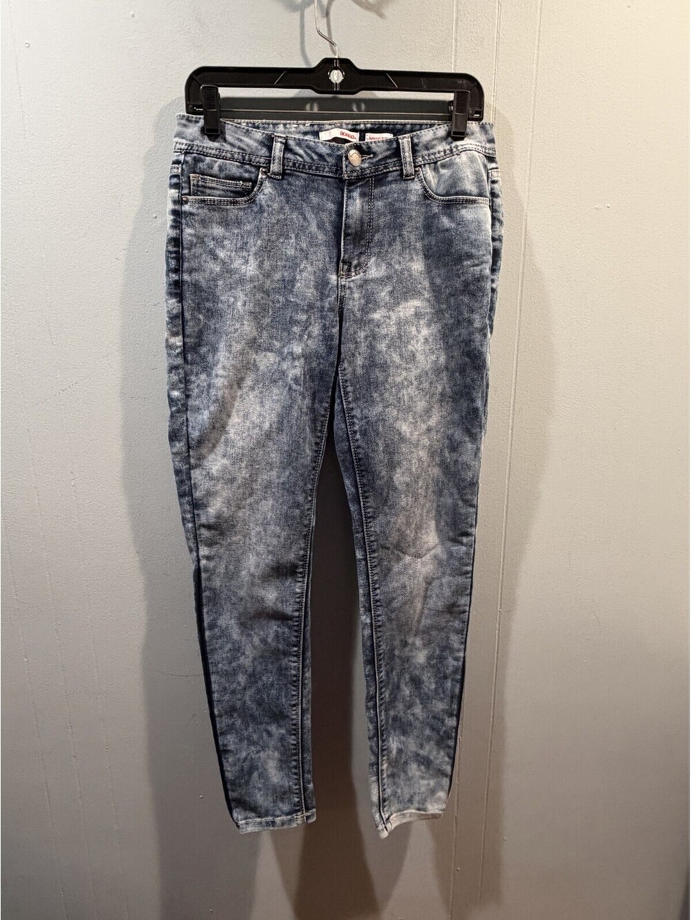 Womens Bongo Super Soft Skinny Jean Size 9 Blue Bleached